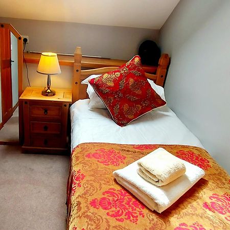 Cader Mountain View Cottage With Hot Tub In Snowdonia ドルゲラウ エクステリア 写真