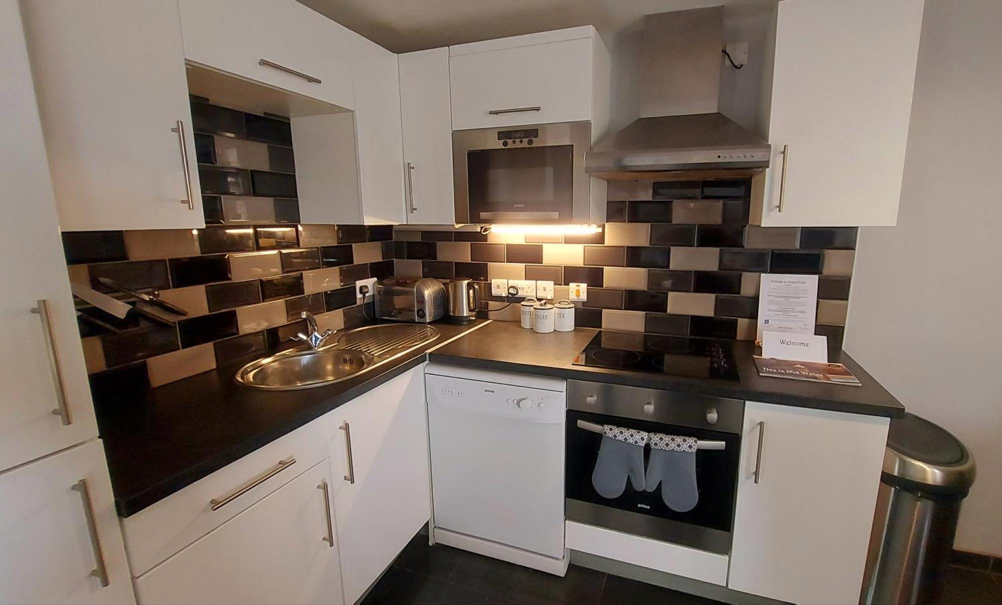 Cader Mountain View Cottage With Hot Tub In Snowdonia ドルゲラウ エクステリア 写真