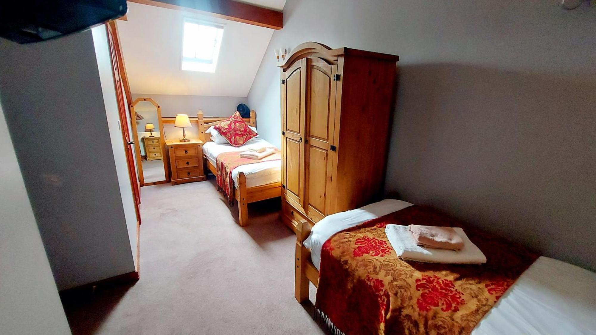 Cader Mountain View Cottage With Hot Tub In Snowdonia ドルゲラウ エクステリア 写真