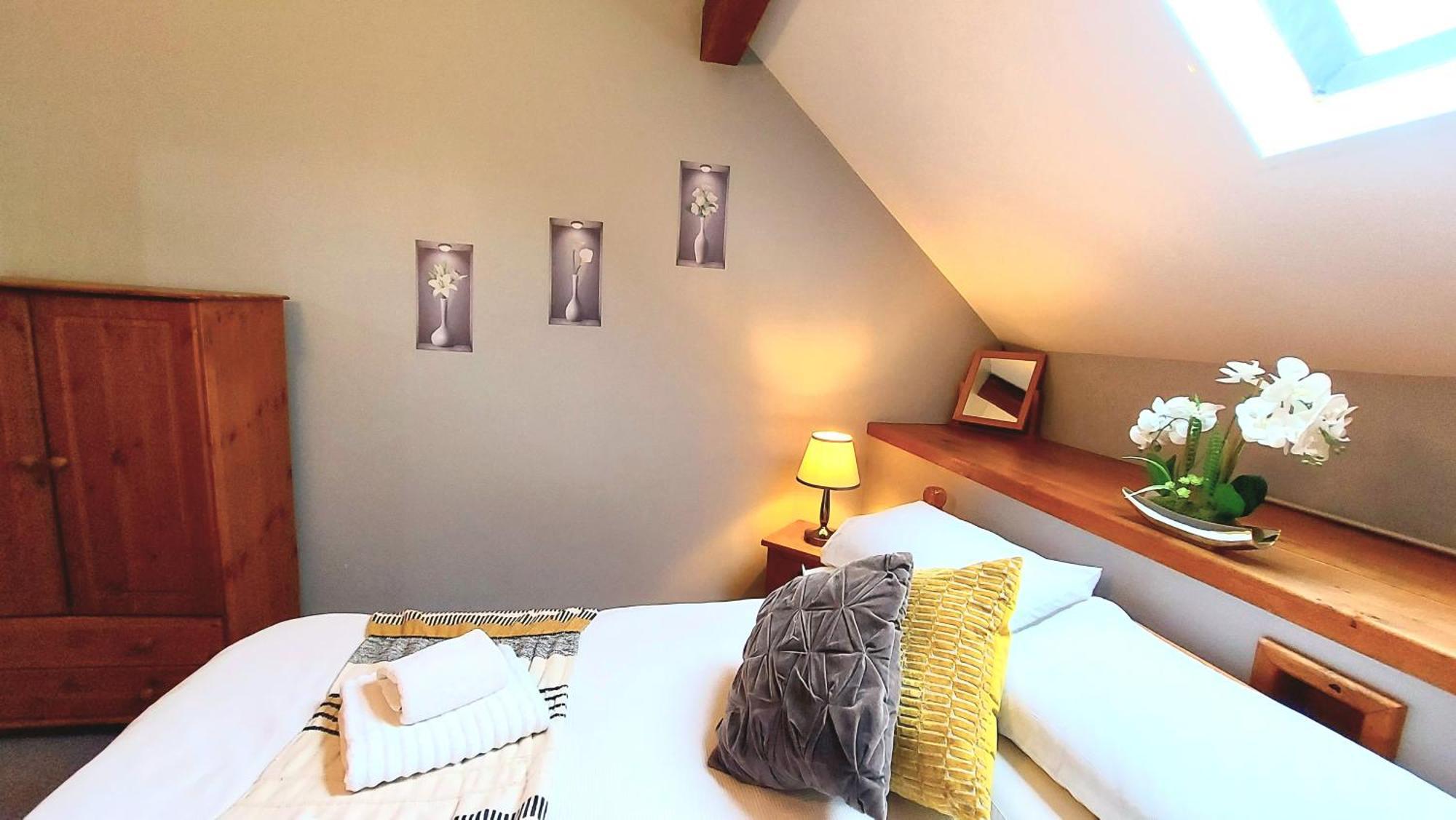 Cader Mountain View Cottage With Hot Tub In Snowdonia ドルゲラウ エクステリア 写真